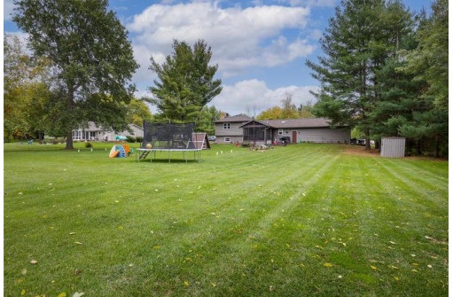 3800 Sunny Wood Drive, DeForest, WI 53532