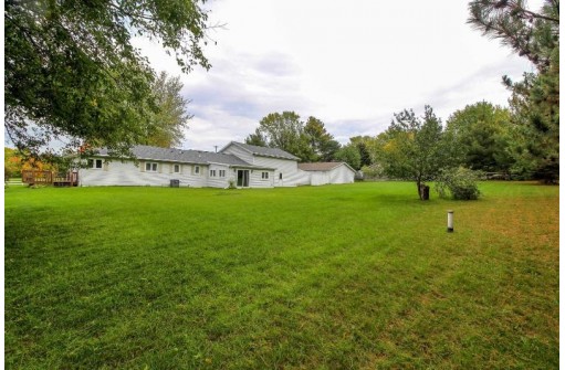 W7579 Koshkonong Lake Road, Fort Atkinson, WI 53538