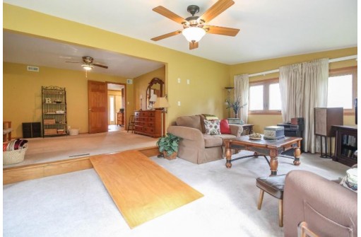 W7579 Koshkonong Lake Road, Fort Atkinson, WI 53538