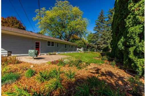 313 Robin Parkway, Madison, WI 53705-4930