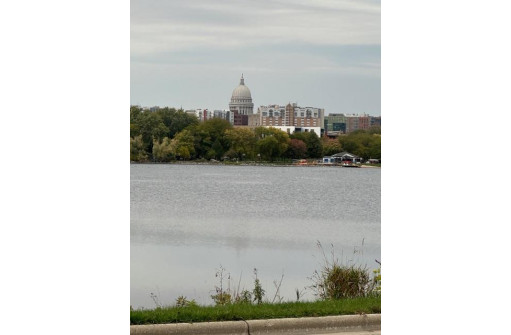 825 South Shore Drive, Madison, WI 53715