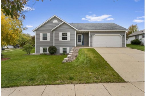 501 Meadow View Road, Mount Horeb, WI 53572