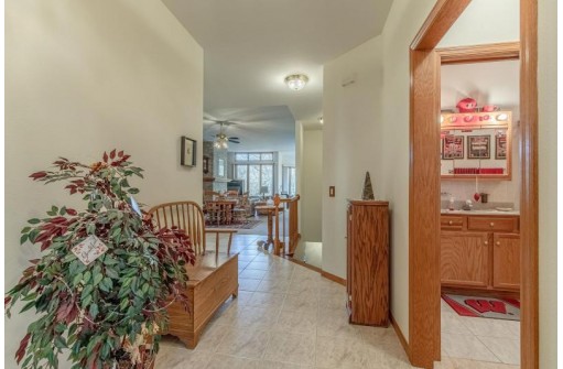 3325 Conservancy Lane, Middleton, WI 53562