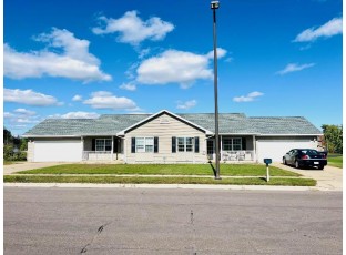 633 / 635 Eberlein Drive Mauston, WI 53948