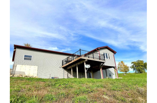 29903 Lenzendorf Lane, Prairie Du Chien, WI 53821