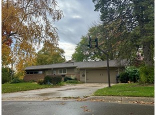 437 Jeanne Court Sun Prairie, WI 53590-1529