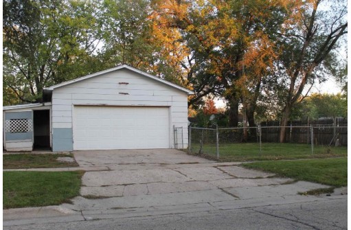 1356 Kenwood Avenue, Beloit, WI 53511-5