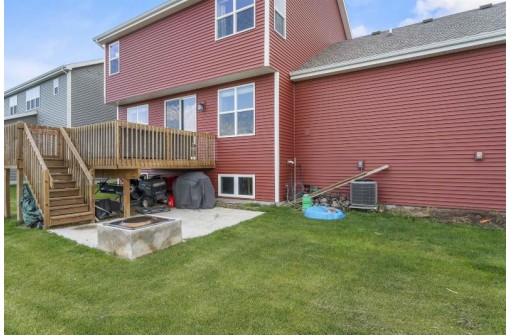 708 Gingergrass Way, Verona, WI 53593