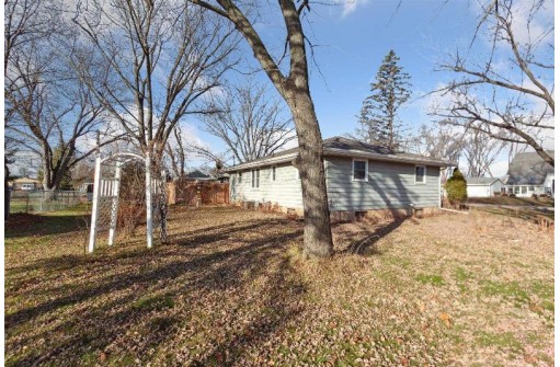 302 3rd Street, Brodhead, WI 53520