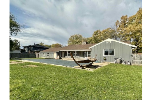 705 Shu Lar Lane, Clinton, WI 53525-9107