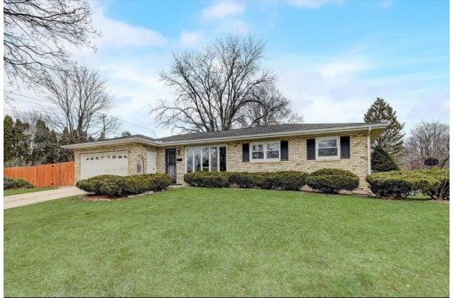 2701 Dryden Drive, Madison, WI 53704