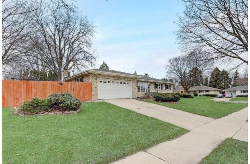 2701 Dryden Drive, Madison, WI 53704