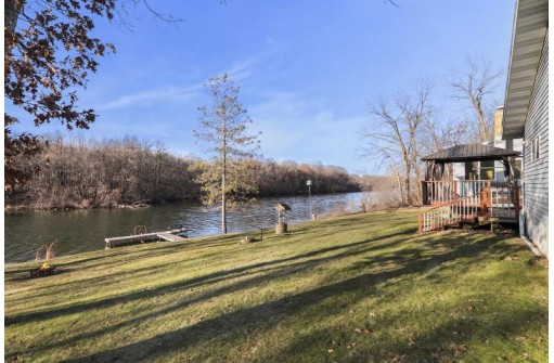 787 County Road N, Stoughton, WI 53589