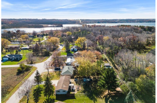 N5695 Lakeview Drive, Green Lake, WI 54941