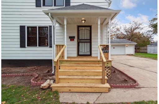 1677 Fayette Avenue, Beloit, WI 53511