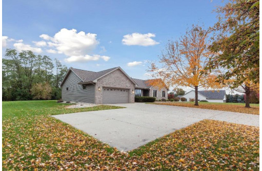 8324 N Ridge Trail, Milton, WI 53563