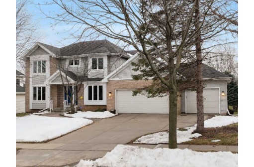 7321 Southern Oak Place, Madison, WI 53719