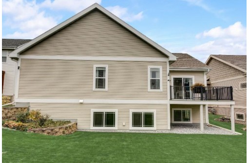 1005 Tara Lane, Waunakee, WI 53597