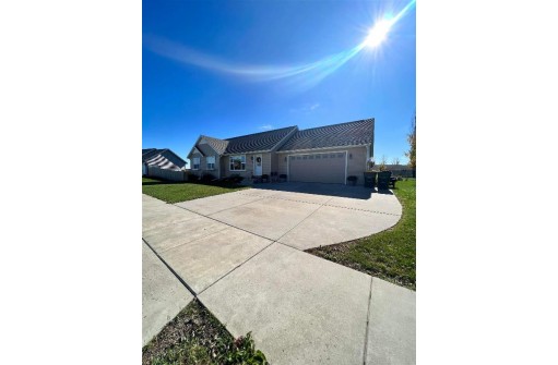 59 Me Me Lane, Reedsburg, WI 53959