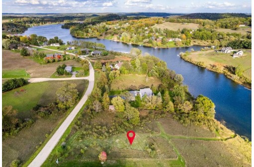 L425 Summit Point Drive, La Valle, WI 53941