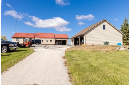 N2279 River Oaks Road, Reeseville, WI 53579-9607