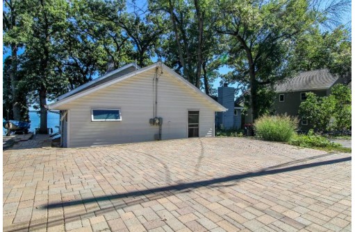 W9695 Lake Drive, Edgerton, WI 53534