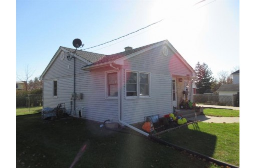 955 N Court Street, Platteville, WI 53818