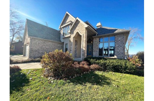 230 Starkweather Drive, Beaver Dam, WI 53916