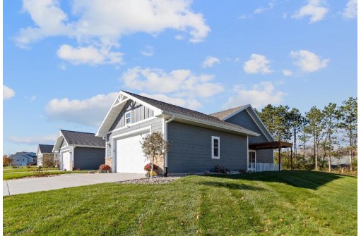 457 Inverness Terrace Court 112, Baraboo, WI 53913