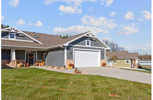 457 Inverness Terrace Court 112, Baraboo, WI 53913