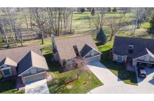 71 Parkview Circle, Columbus, WI 53925