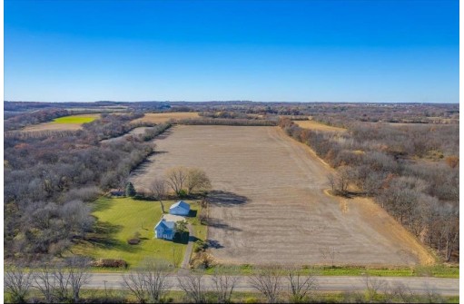 2275 County Road Mm, Fitchburg, WI 53575