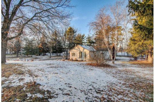 W7670 Dunning Road, Pardeeville, WI 53954