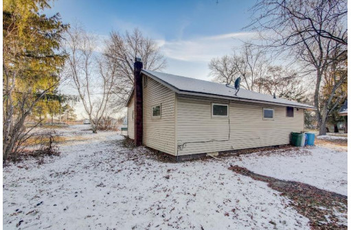 W7670 Dunning Road, Pardeeville, WI 53954