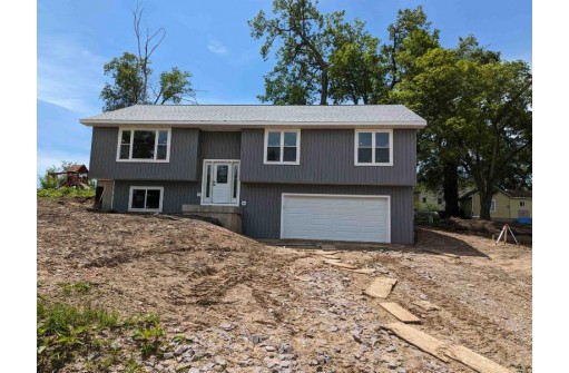 E11617 Pen-Marc Court, Baraboo, WI 53913