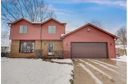 5705 Smithfield Circle, Fitchburg, WI 53719