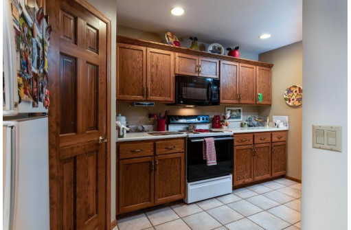 6101 Cottontail Trail, Madison, WI 53718