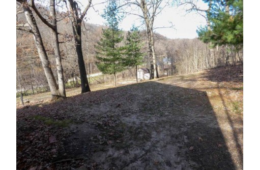 11843 Fuller Hollow Road, Prairie Du Chien, WI 53821