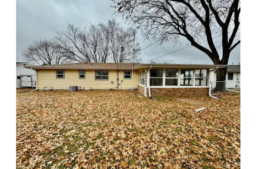 216 N Willard Avenue, Janesville, WI 53548