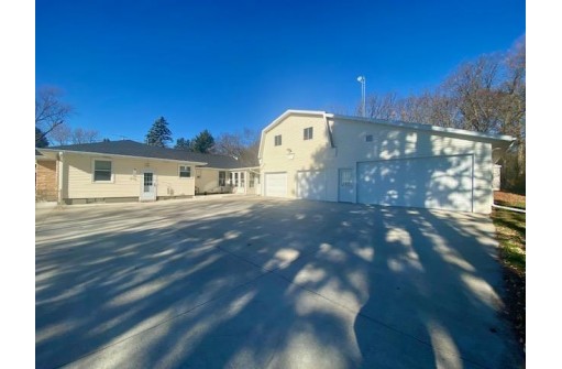 713 W Big Hill Road, Beloit, WI 53511