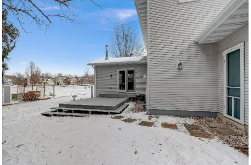 311 Lexington Drive, Waunakee, WI 53597