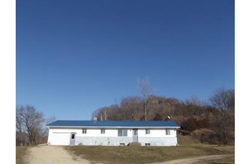 12251 Maple Valley Road, Blue River, WI 53518