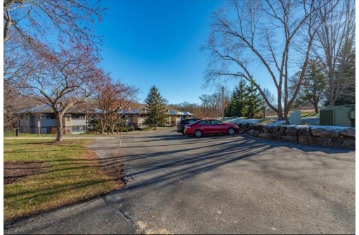 3018 Yarmouth Greenway Drive 203, Fitchburg, WI 53711