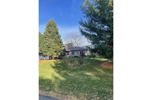 7687 Westman Way Road, Middleton, WI 53562