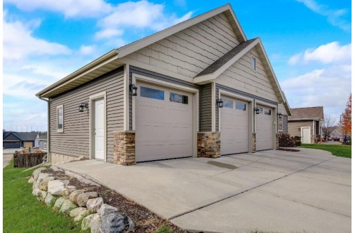 7720 Catchfly Lane, DeForest, WI 53532