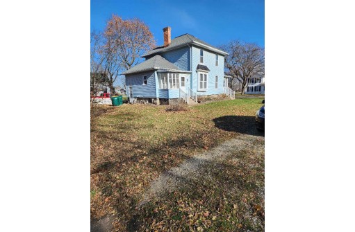 124 N Lincoln Street, Elkhorn, WI 53121