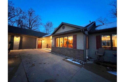 W1378 Bridgeview Drive, Cambria, WI 53923