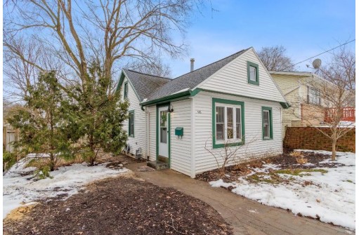 1813 Schlimgen Avenue, Madison, WI 53704