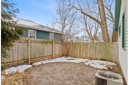 1813 Schlimgen Avenue, Madison, WI 53704