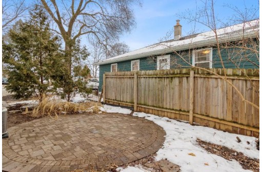 1813 Schlimgen Avenue, Madison, WI 53704